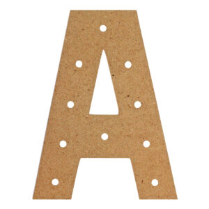 Art.1886 Tapa Perforada Forma De Letra 24cm 1pz
