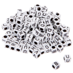 Art.4722 Cuenta Letra Cubo Blanco Negro 5x5x5mm 200pz